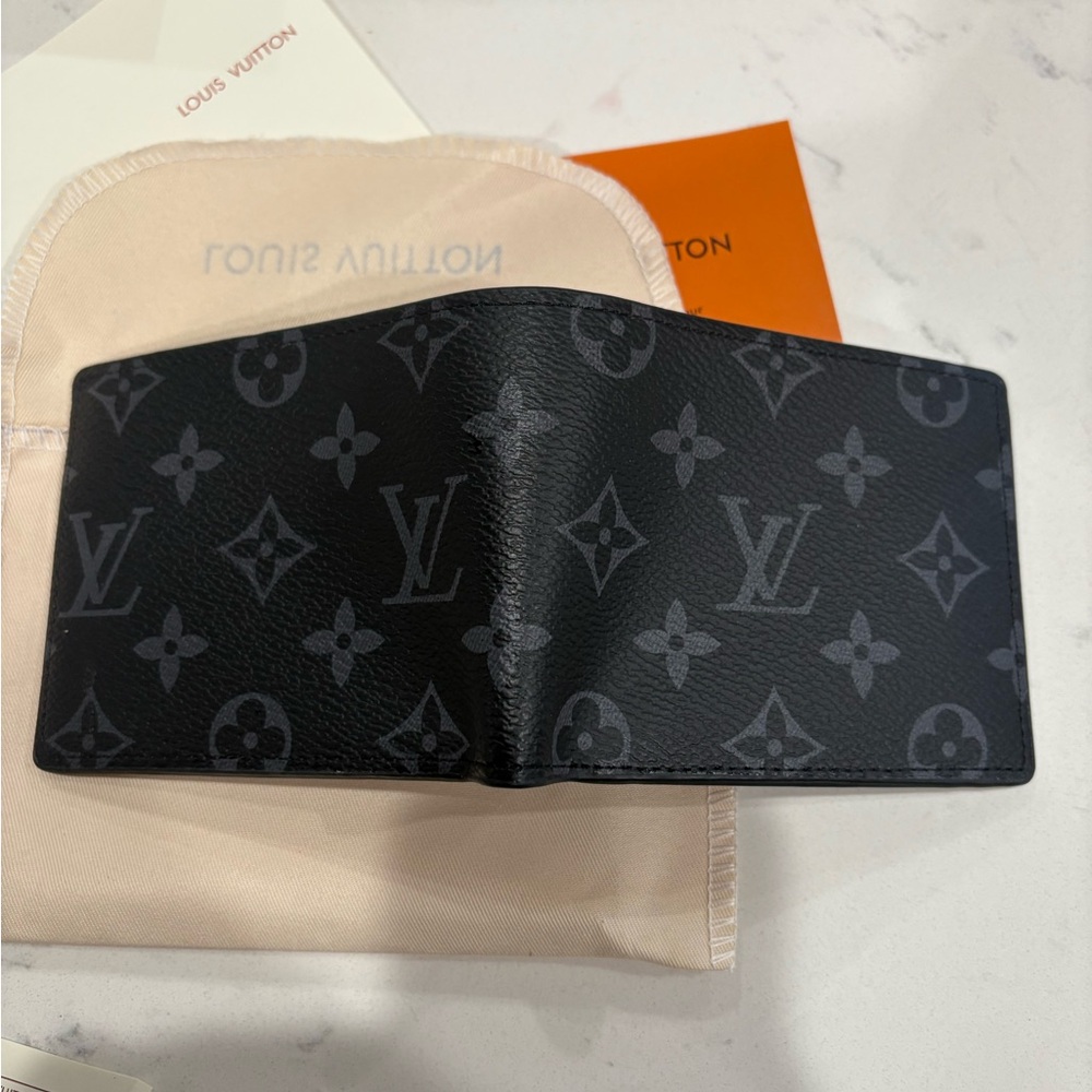 Louis Vuitton - Multiple Wallet Black